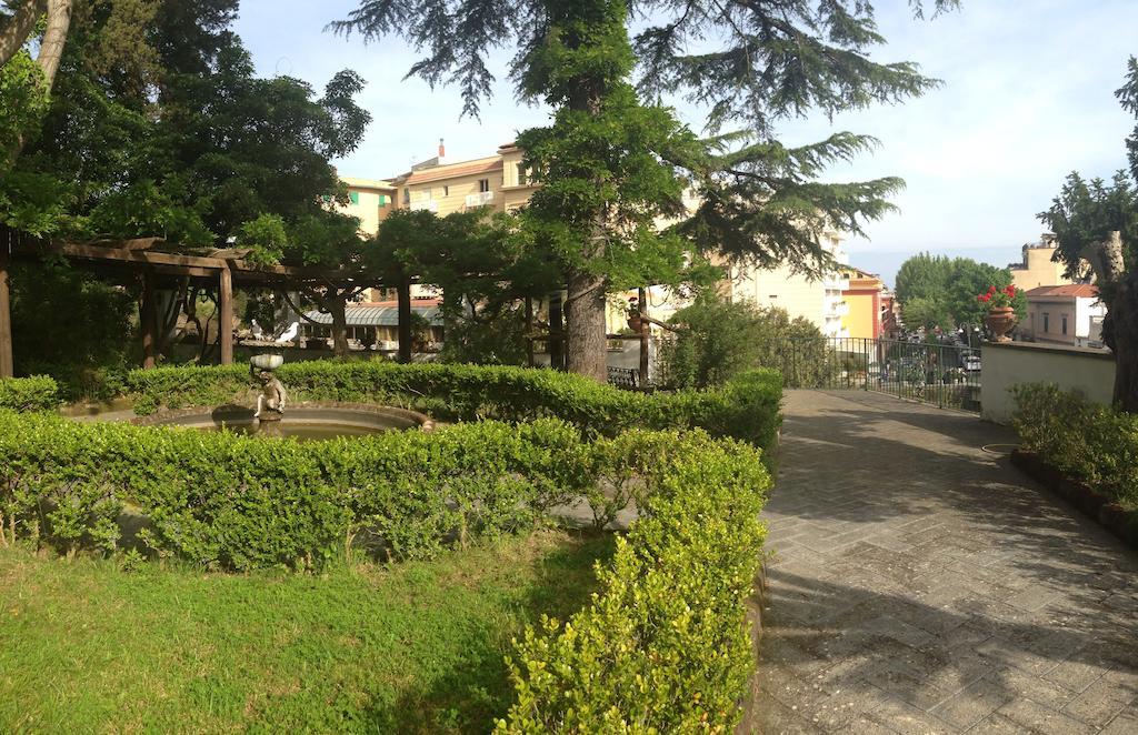 Relais La Rupe Hotel Соренто Стая снимка