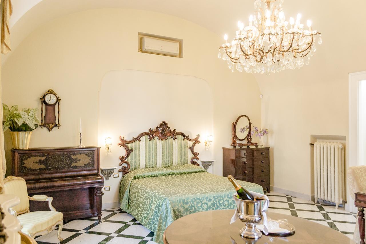 Relais La Rupe Hotel Соренто Екстериор снимка
