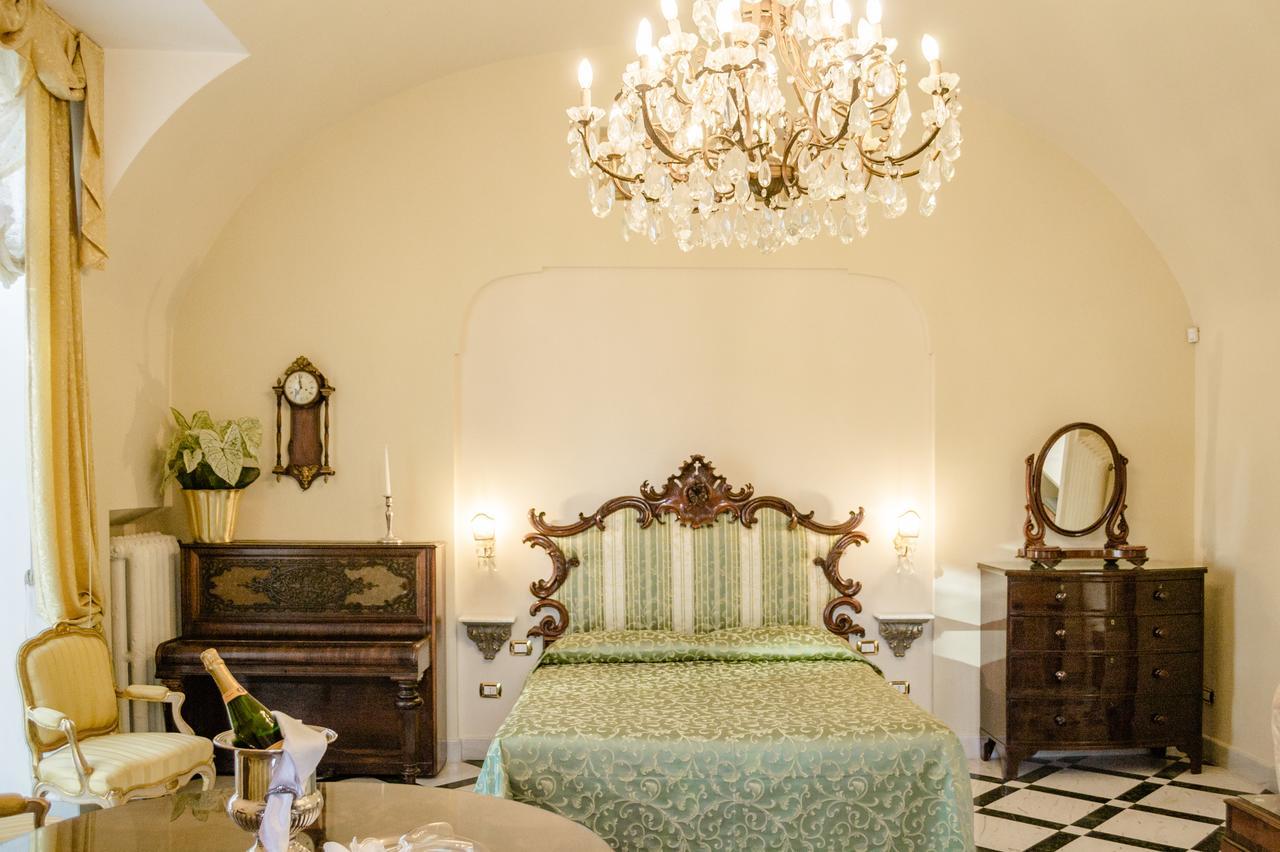 Relais La Rupe Hotel Соренто Екстериор снимка
