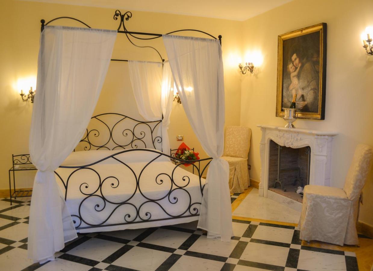 Relais La Rupe Hotel Соренто Екстериор снимка