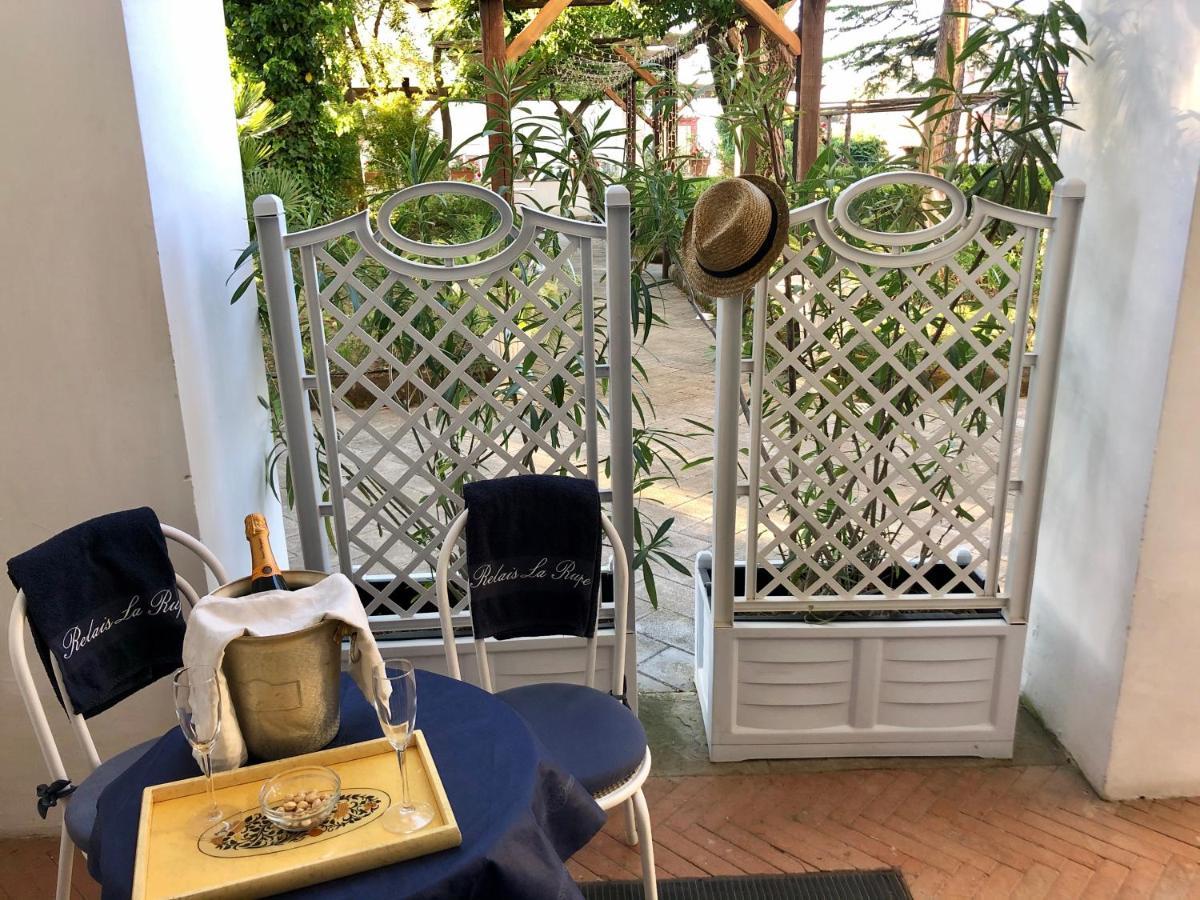 Relais La Rupe Hotel Соренто Екстериор снимка