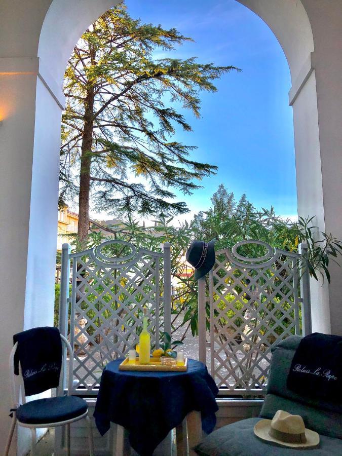 Relais La Rupe Hotel Соренто Екстериор снимка