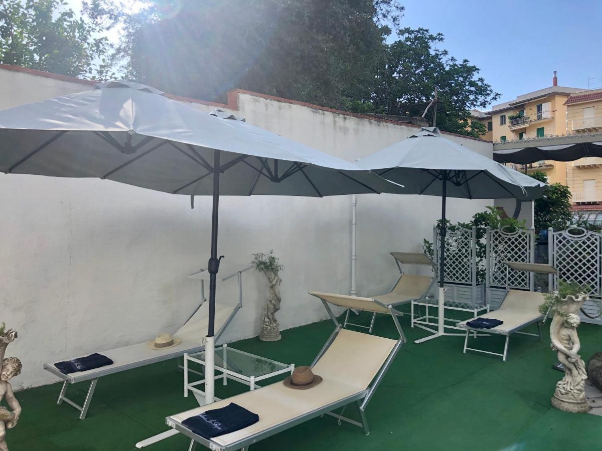 Relais La Rupe Hotel Соренто Екстериор снимка